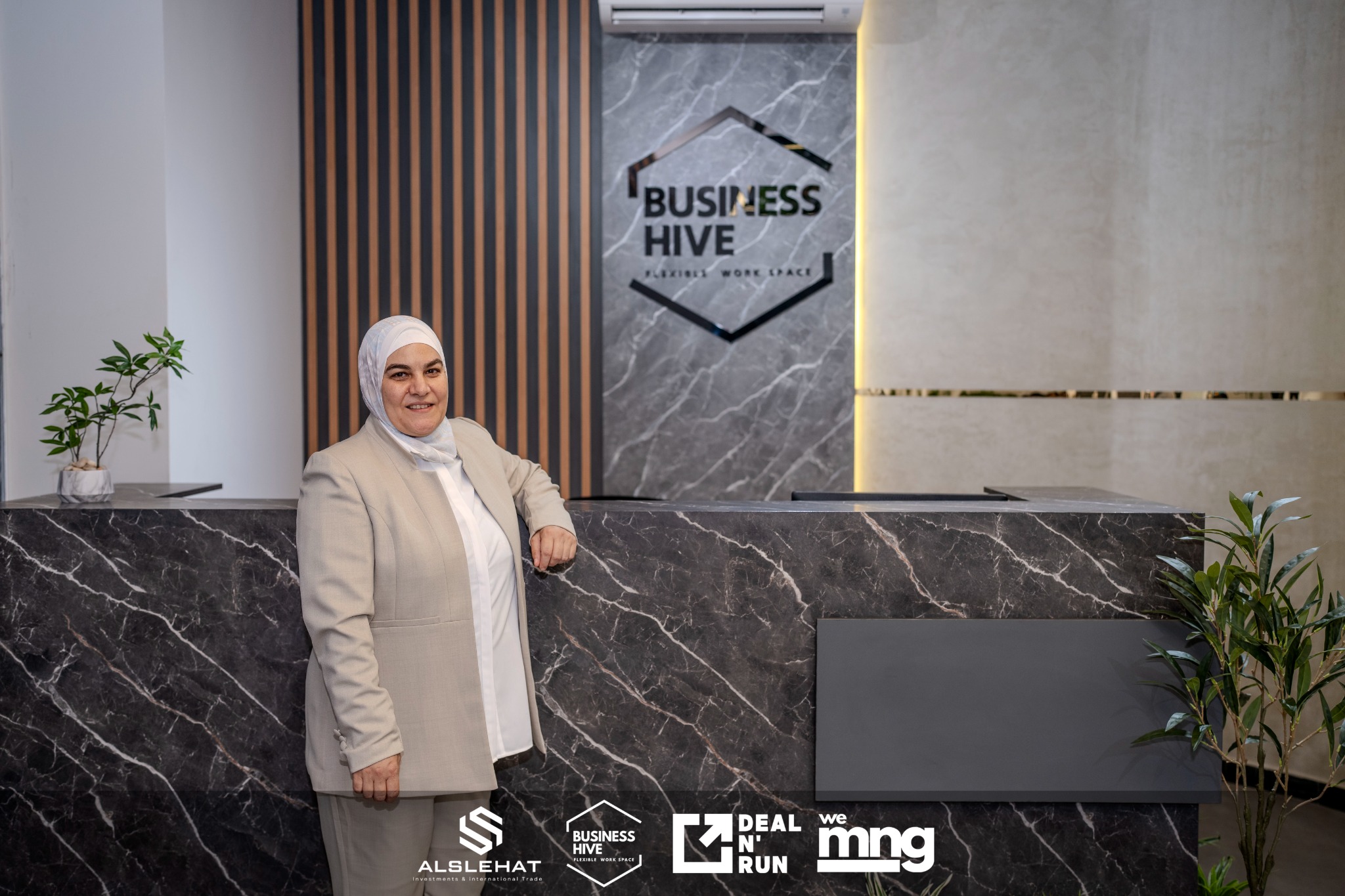 Front desk presence in a Business Hive environment connected to Deal N' Run